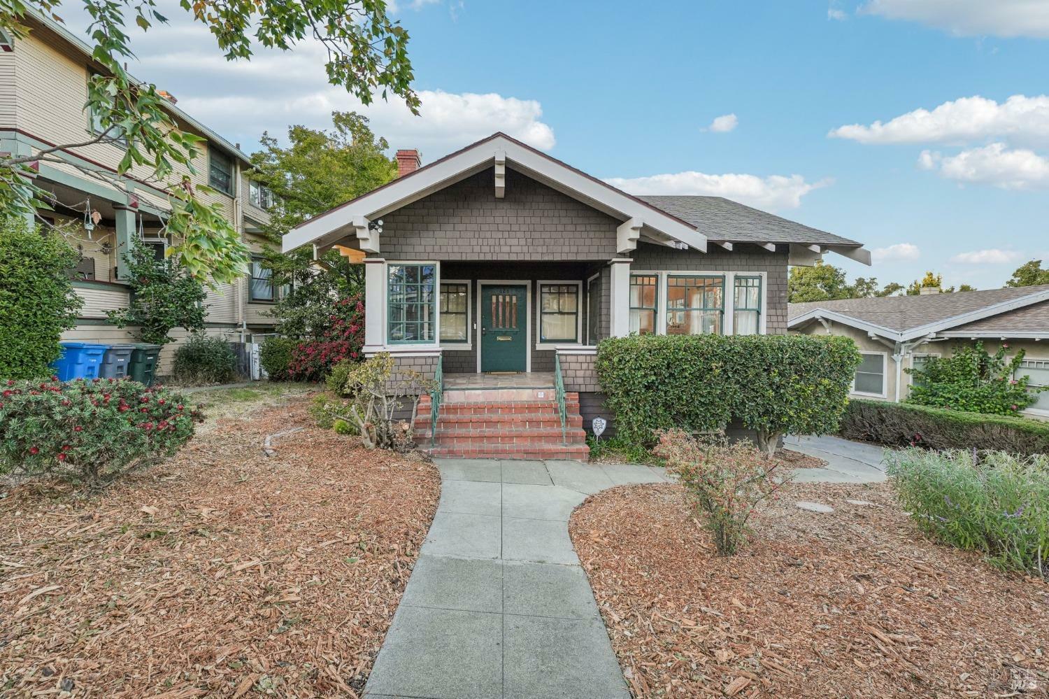 Property Photo:  828 Capitol Street  CA 94590 