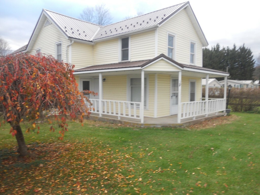 Property Photo:  18 Honeypot Road  NY 13743 