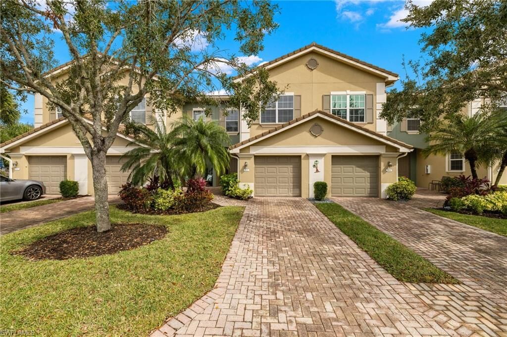 Property Photo: 3190 Cottonwood Bend 1003 FL 33905