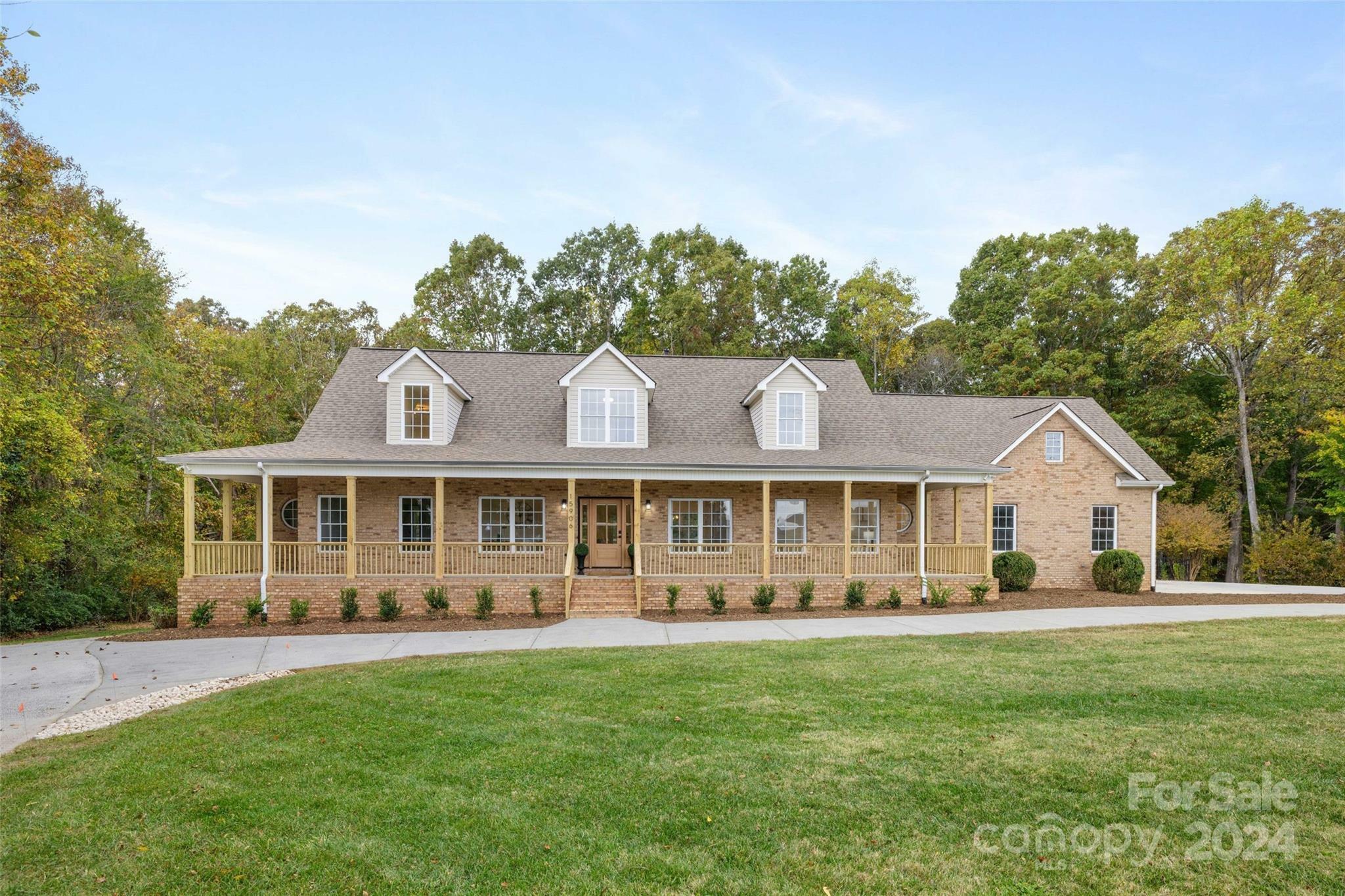 15906 Youngblood Road  Charlotte NC 28278 photo