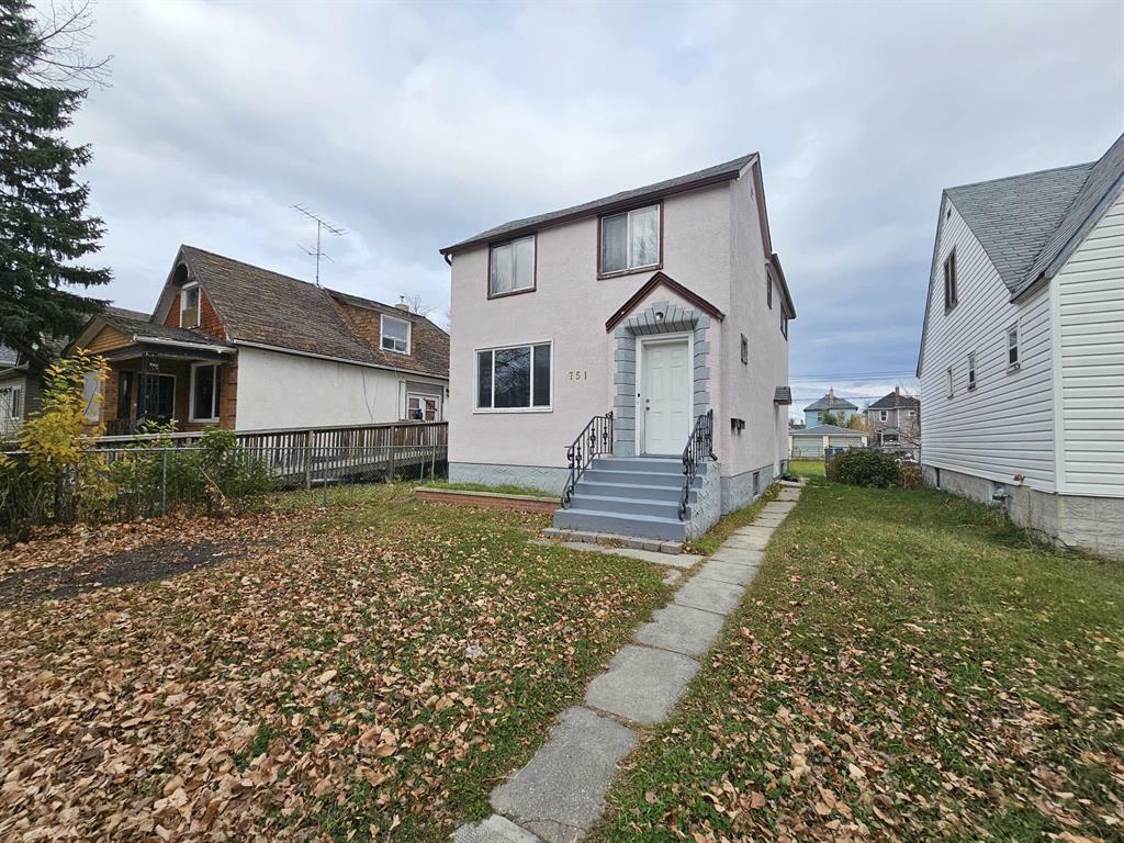 Property Photo:  751 College Avenue  MB R2W 1N6 