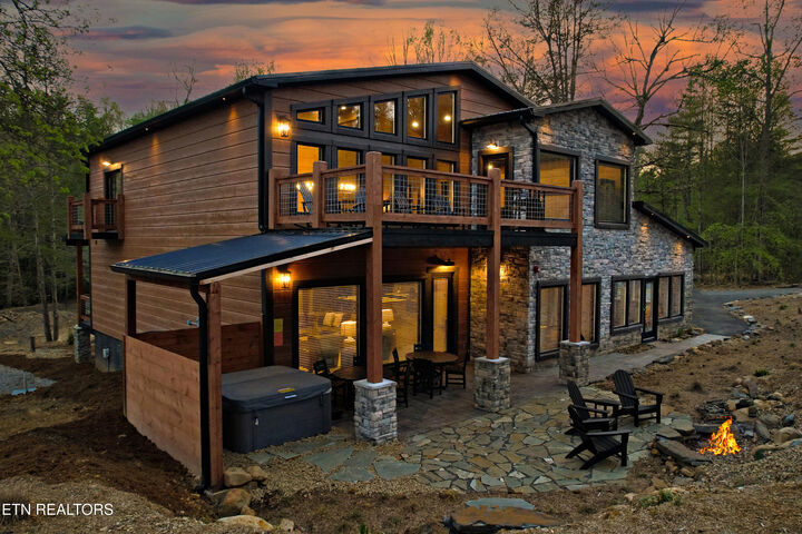 Property Photo: 2215 Sawmill Cove Drive TN 37862