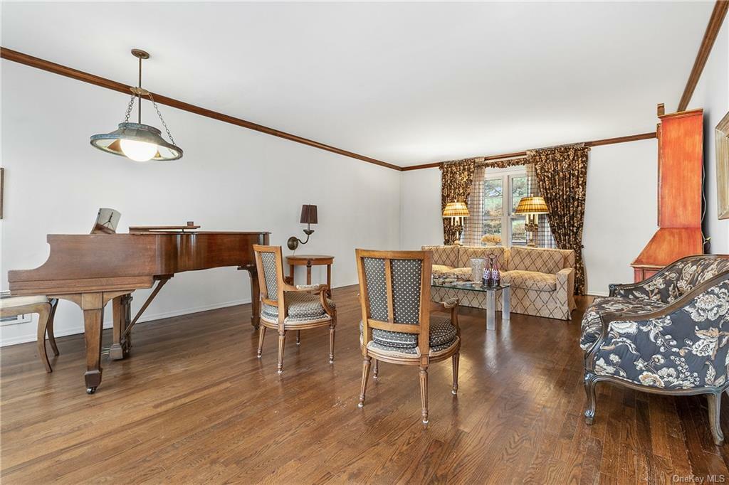 Property Photo:  31 Boxwood Place  NY 10573 