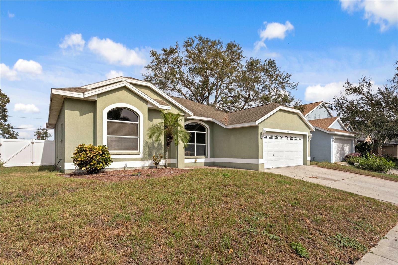 Property Photo:  308 Wood Chuck Avenue  FL 34689 