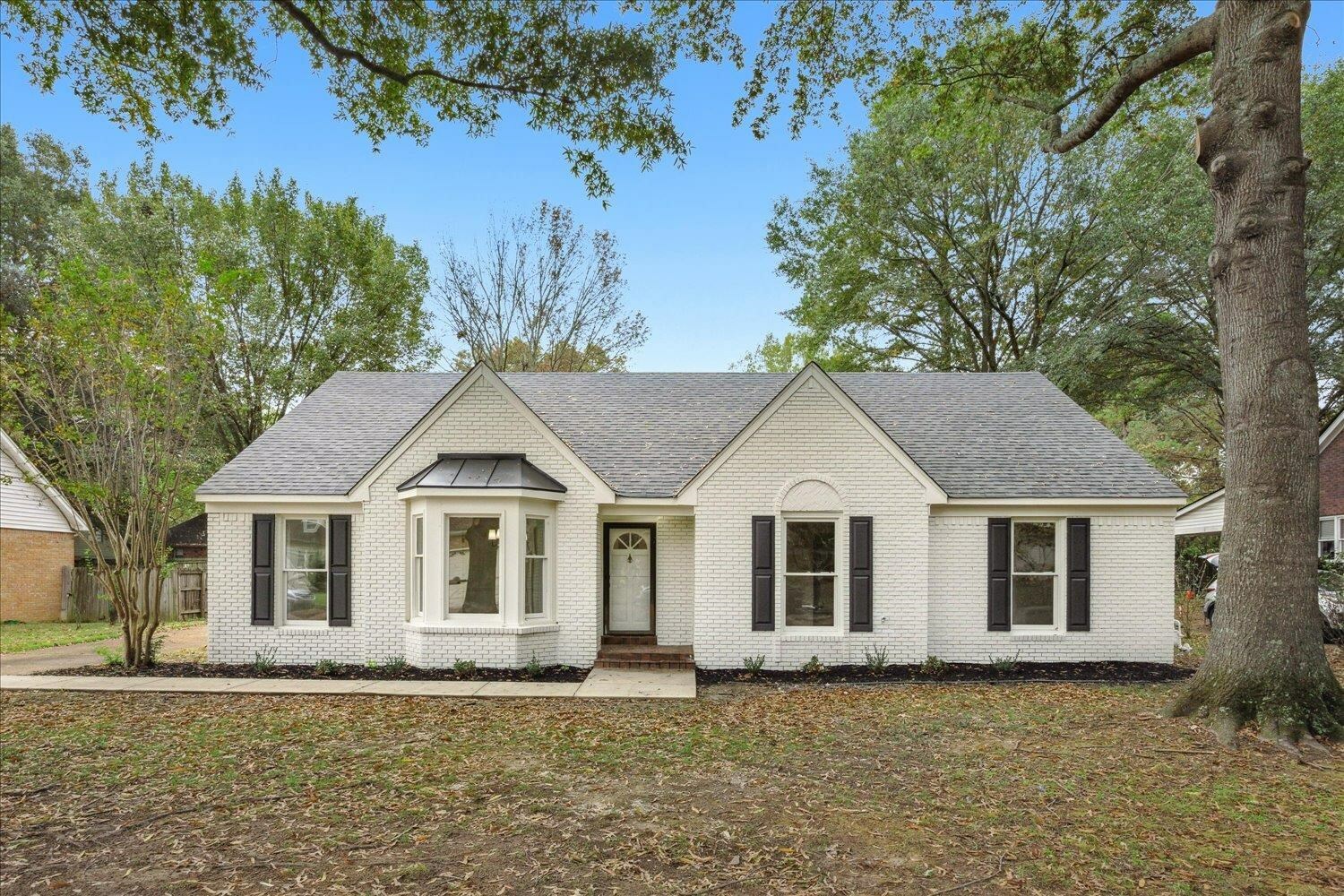 Property Photo:  483 Old Oak Ln  TN 38017 