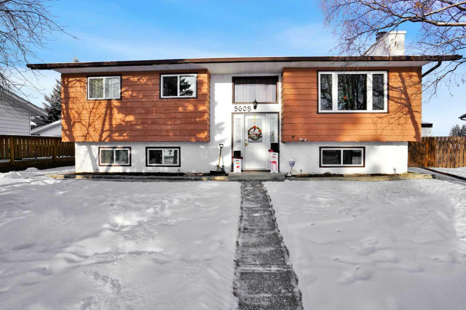 Property Photo:  5608 56A Avenue  AB T4T 1H7 