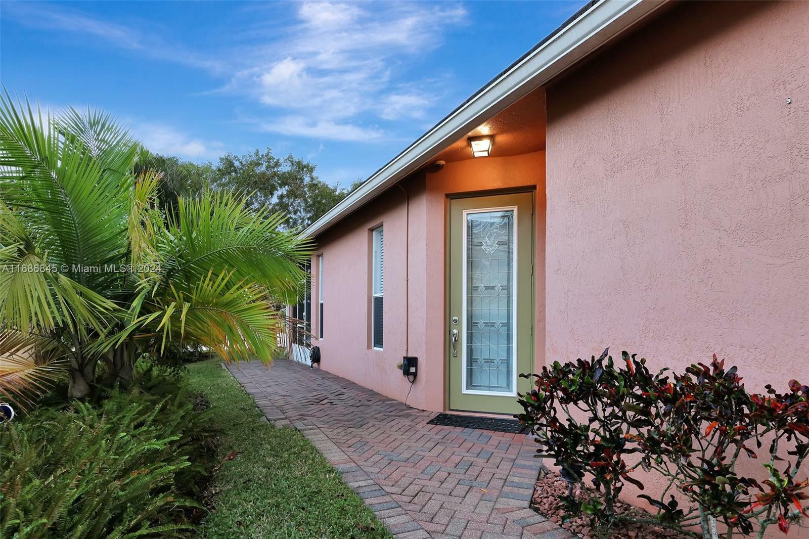 Property Photo:  9922 SW Glenbrook Dr  FL 34987 