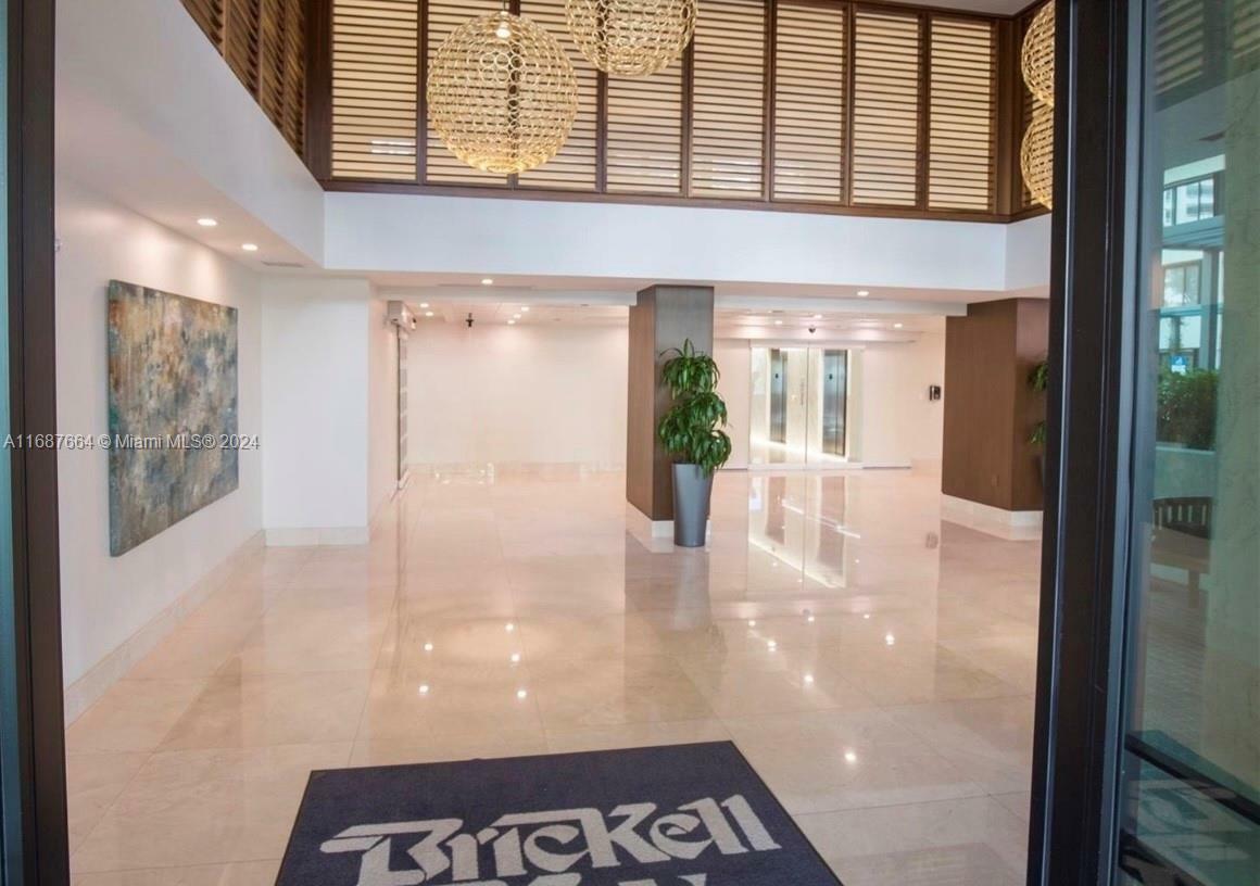 Property Photo:  540 Brickell Key Dr 1801  FL 33131 