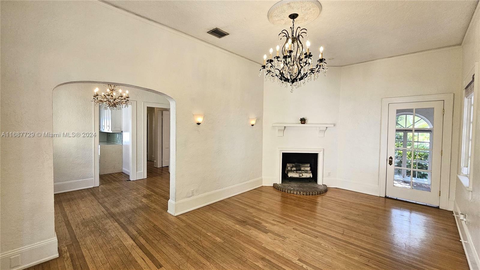 Property Photo:  815 Pizarro St  FL 33134 