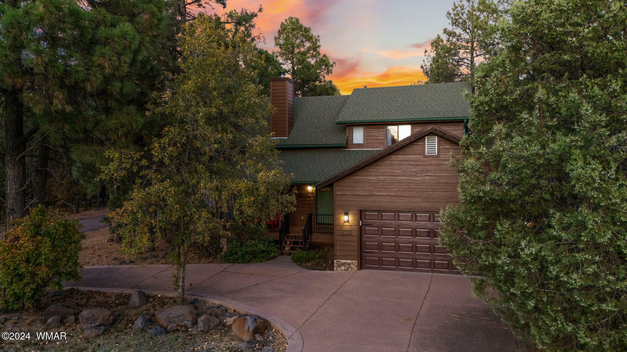 Property Photo:  1025 Rainbow View Drive  AZ 85929 