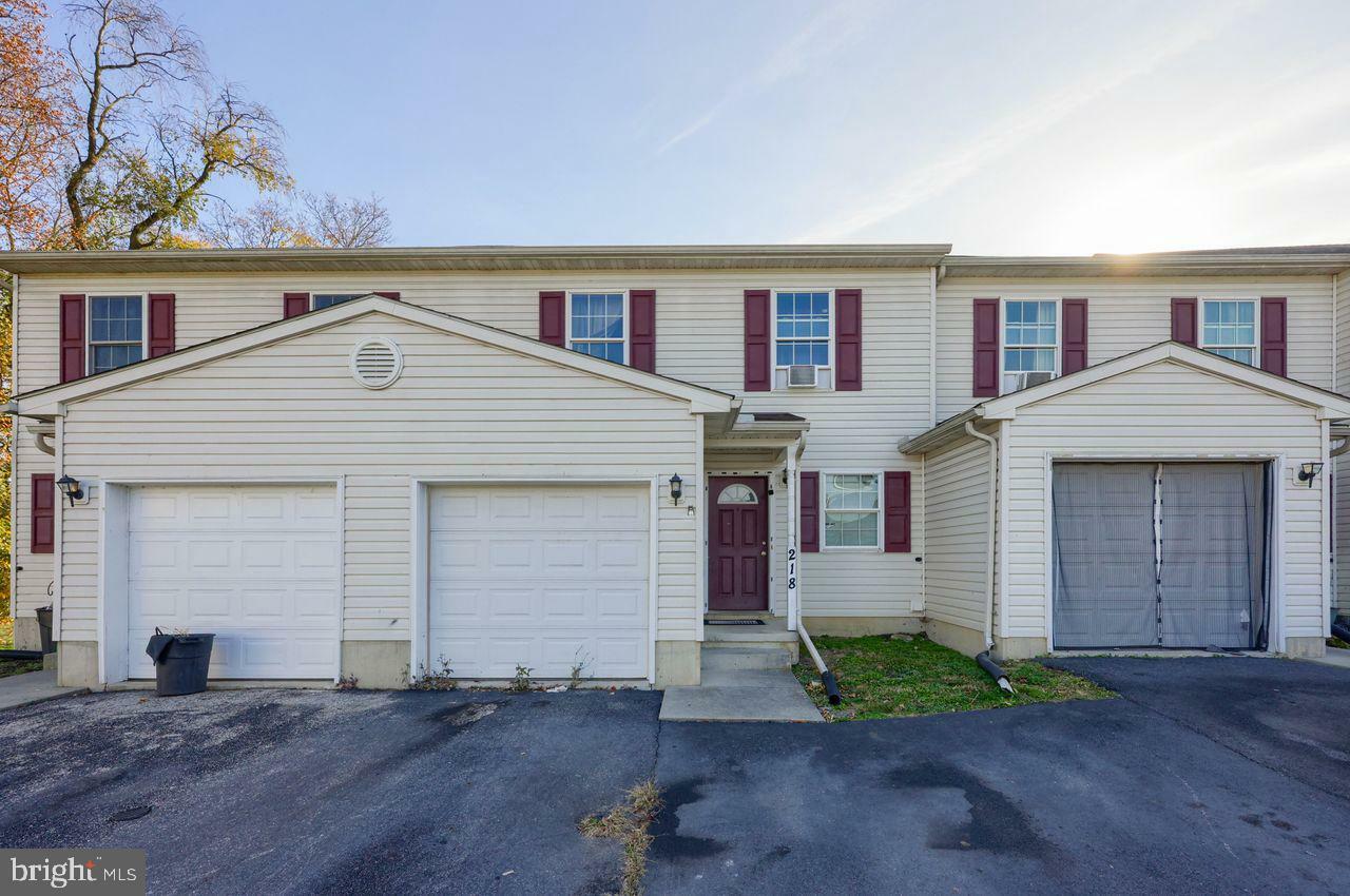 Property Photo:  218 Red Cedar Lane  PA 17547 