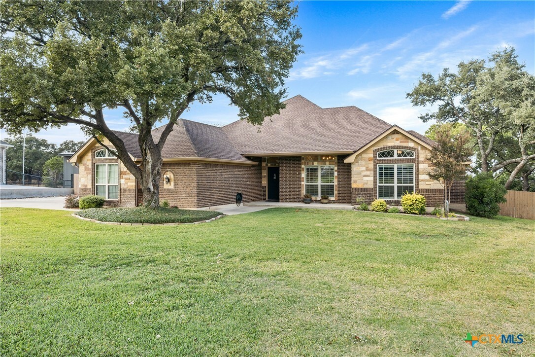 Property Photo:  333 Presa Drive  TX 76571 