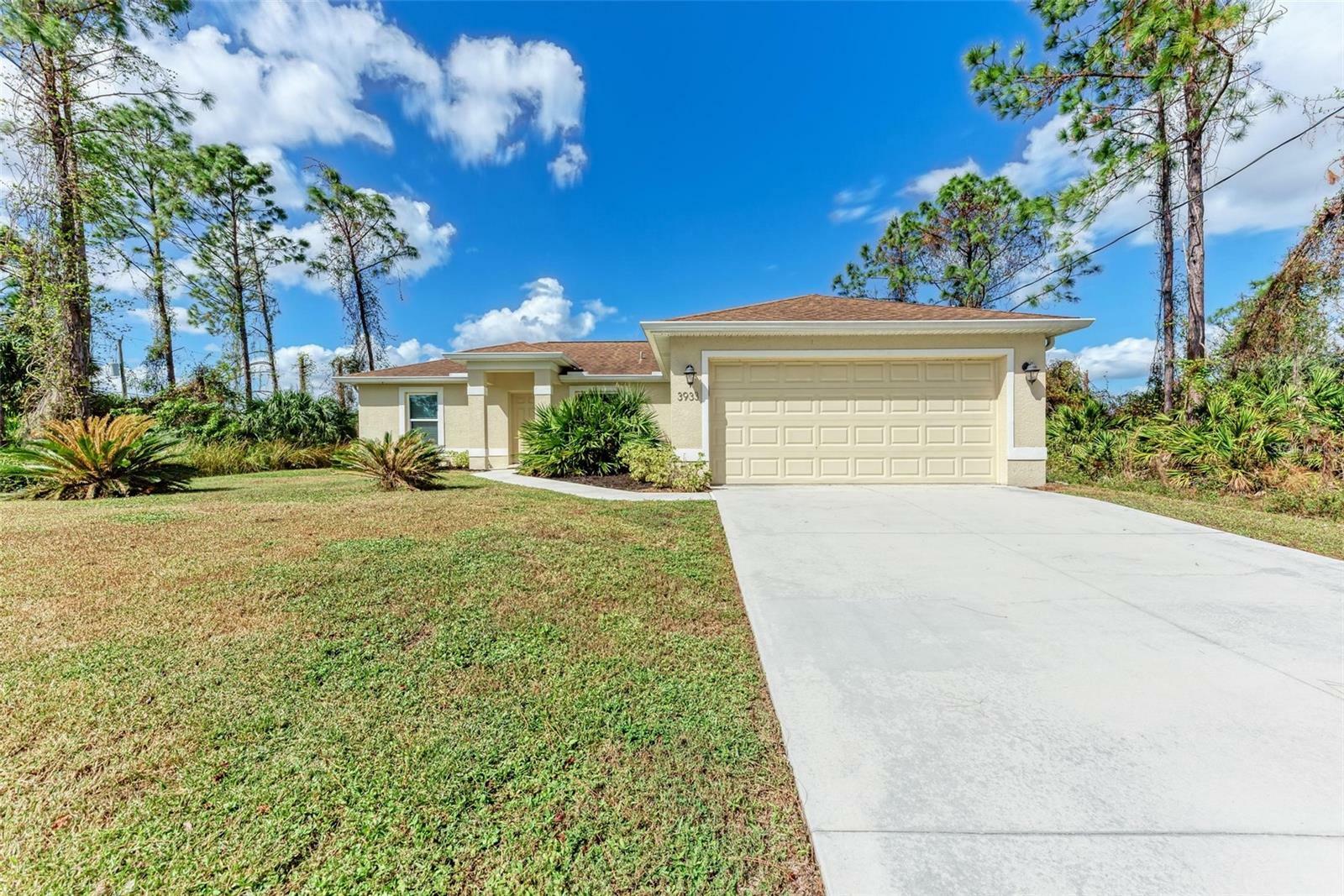 Property Photo:  3933 Danbury Terrace  FL 34286 