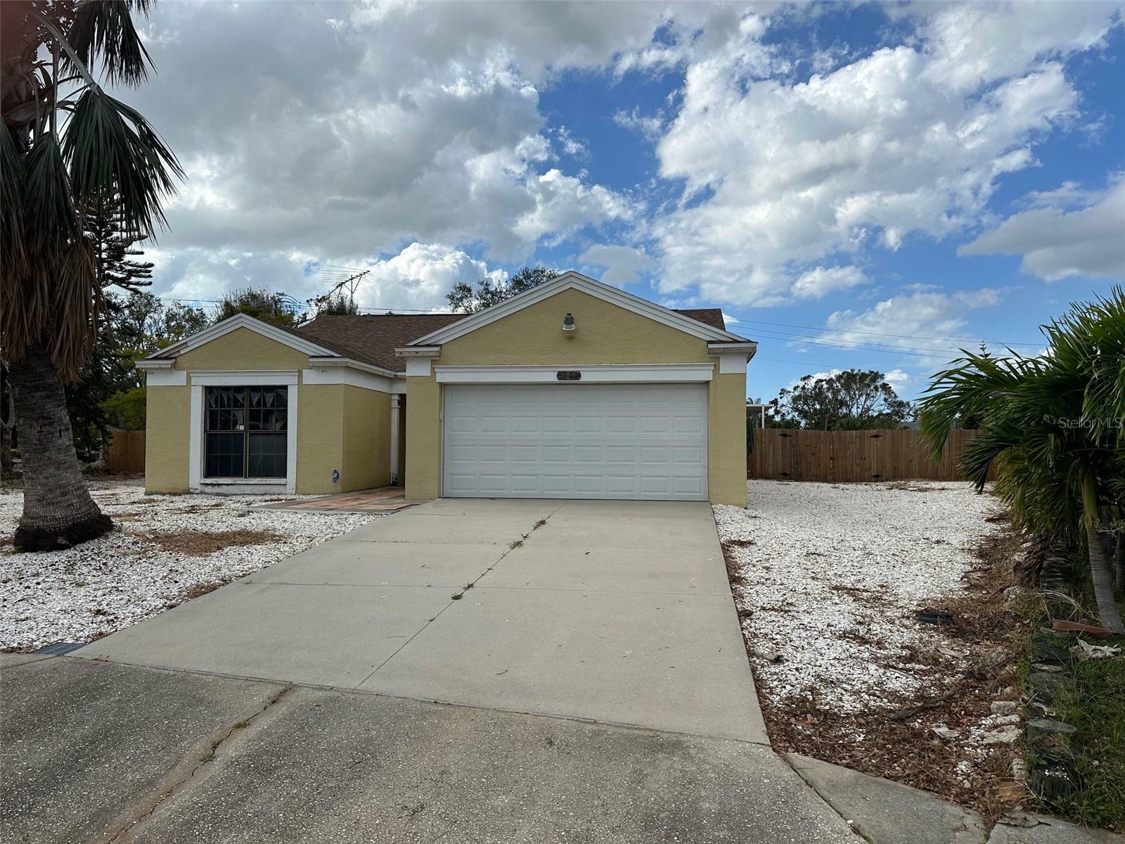 Property Photo:  5682 25th Street Circle E  FL 34203 