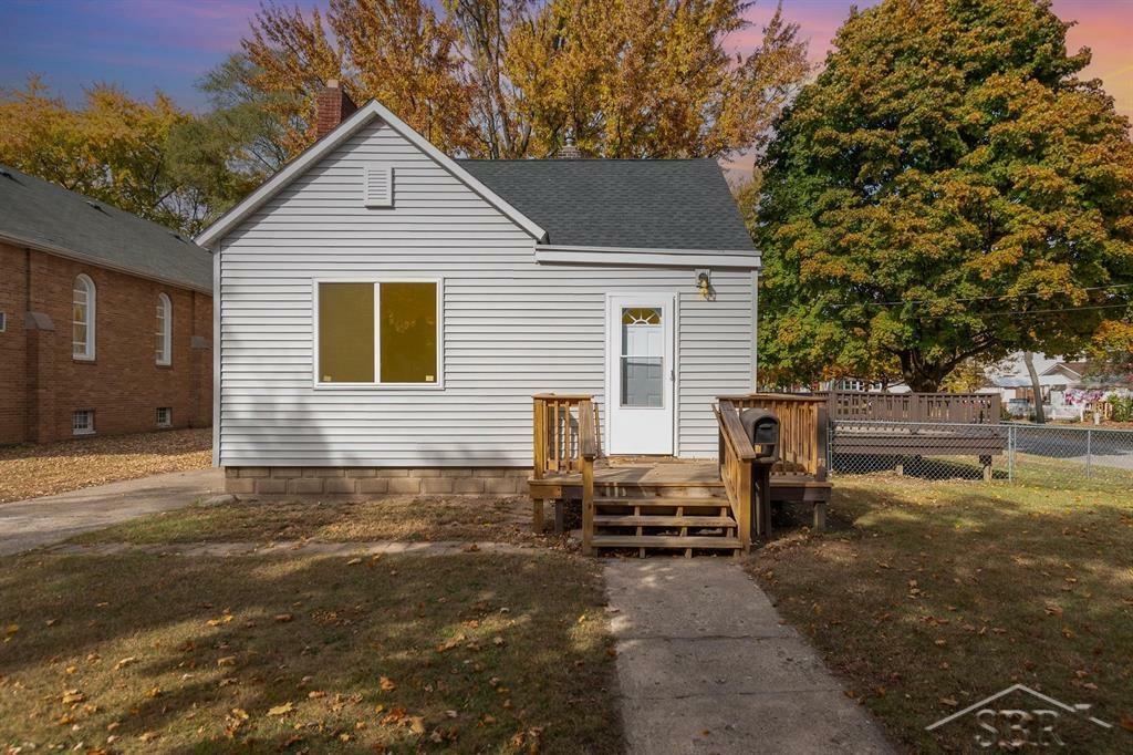 Property Photo:  615 Mill Street  MI 48640 