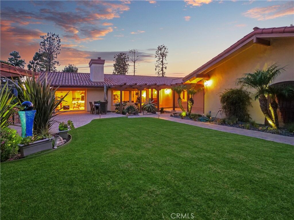 Property Photo: 30256 Avenida Selecta CA 90275