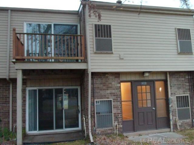 Property Photo:  38220 Fairway Court  MI 48038 