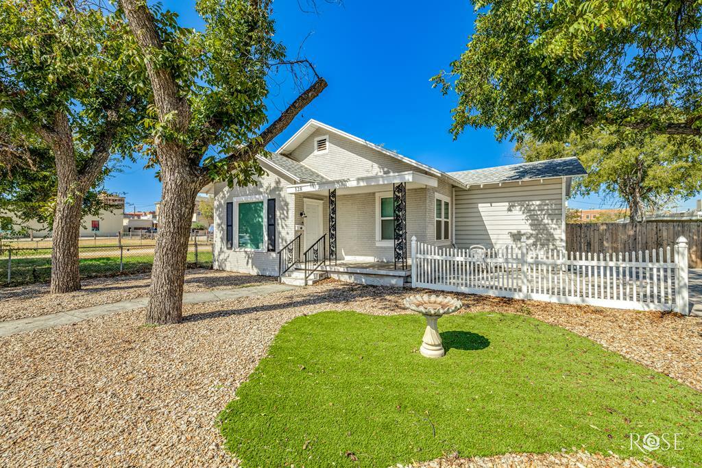 Property Photo:  128 E Concho St  TX 76903 