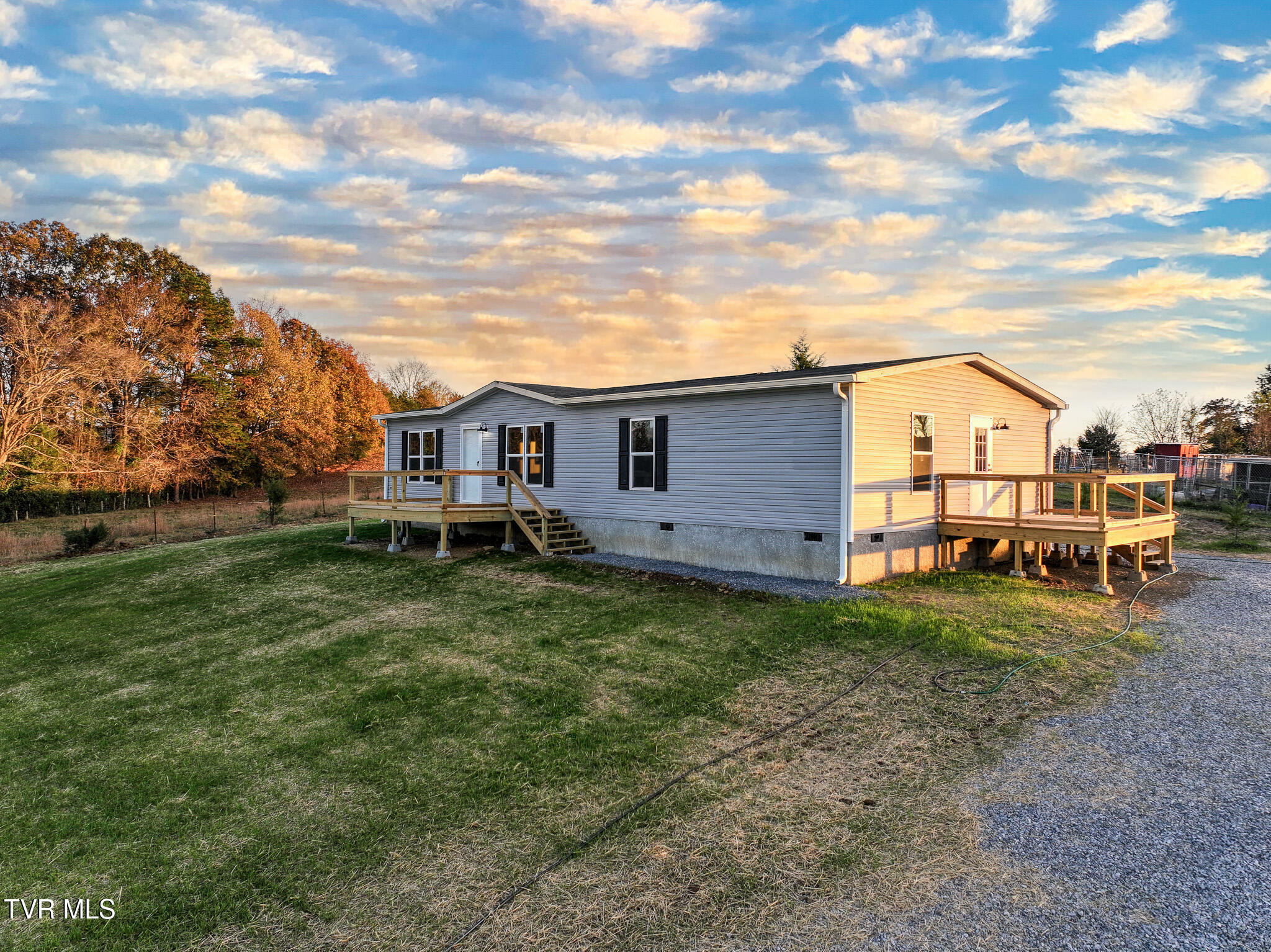 Property Photo:  1885 Elmer Hayes Rd  TN 37818 