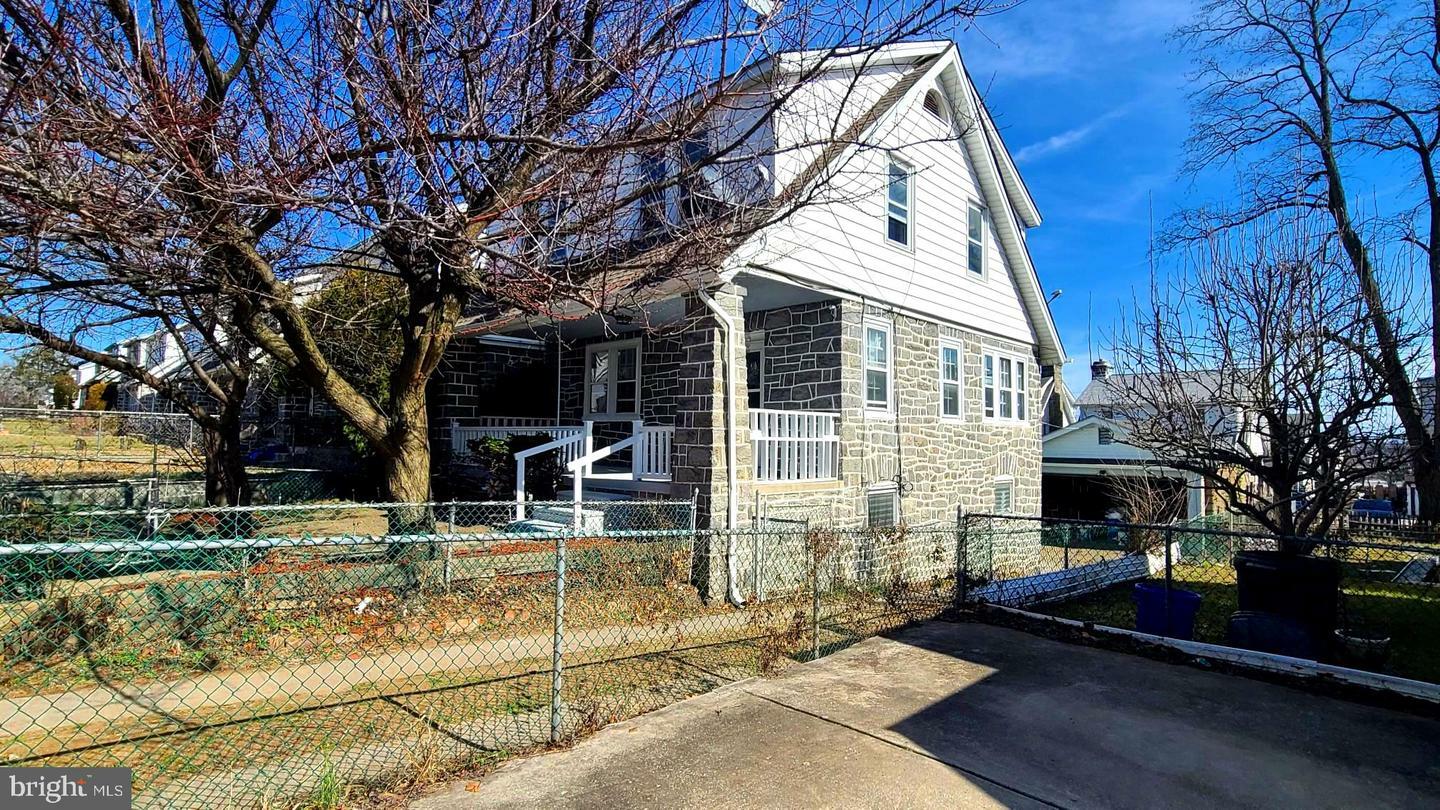 Property Photo:  1 Kenmore Road  PA 19082 