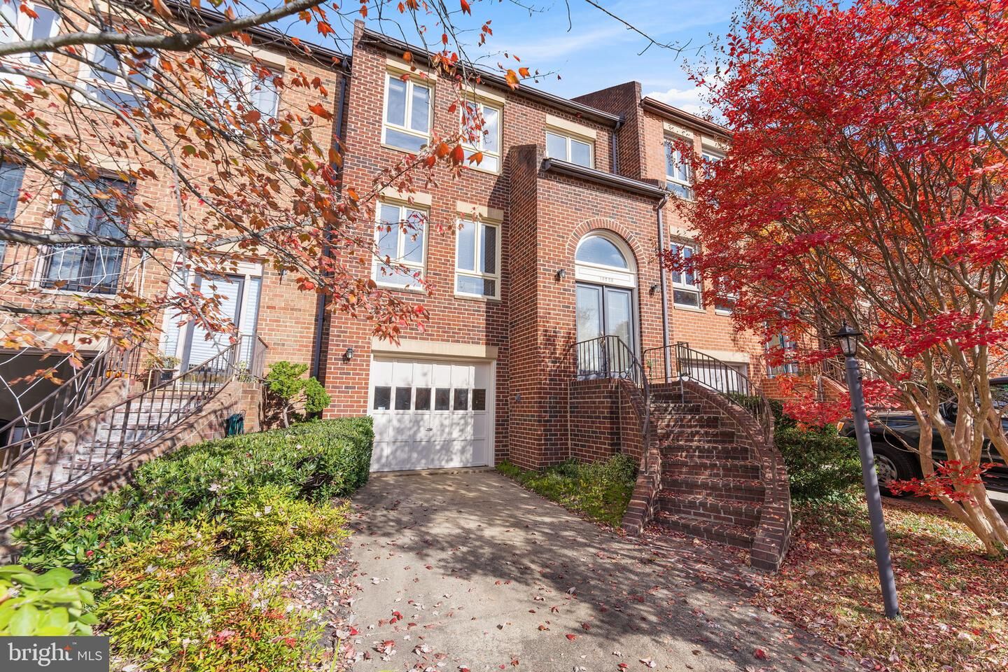 Property Photo: 10220 Baltusrol Court VA 22124