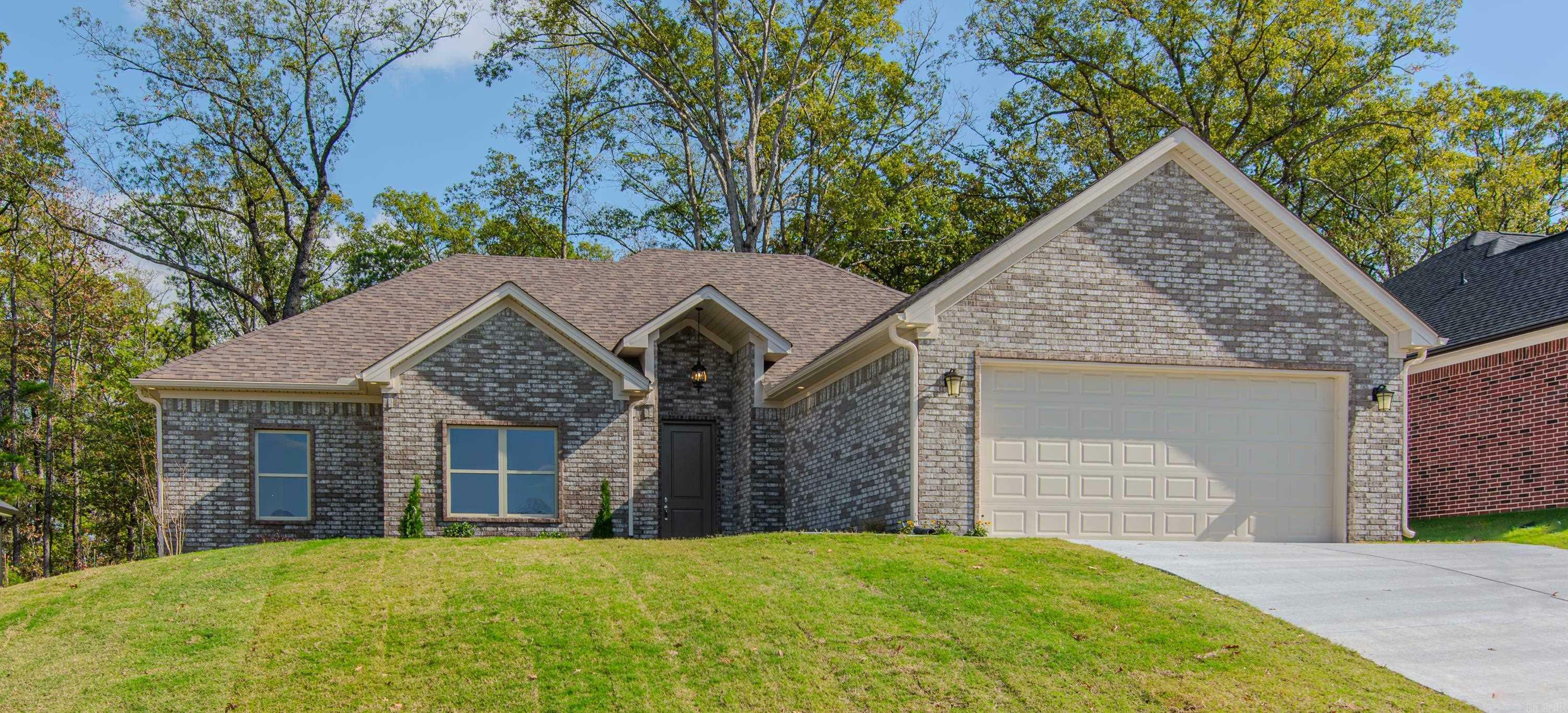 Property Photo:  5009 Springwood Circle  AR 72022 