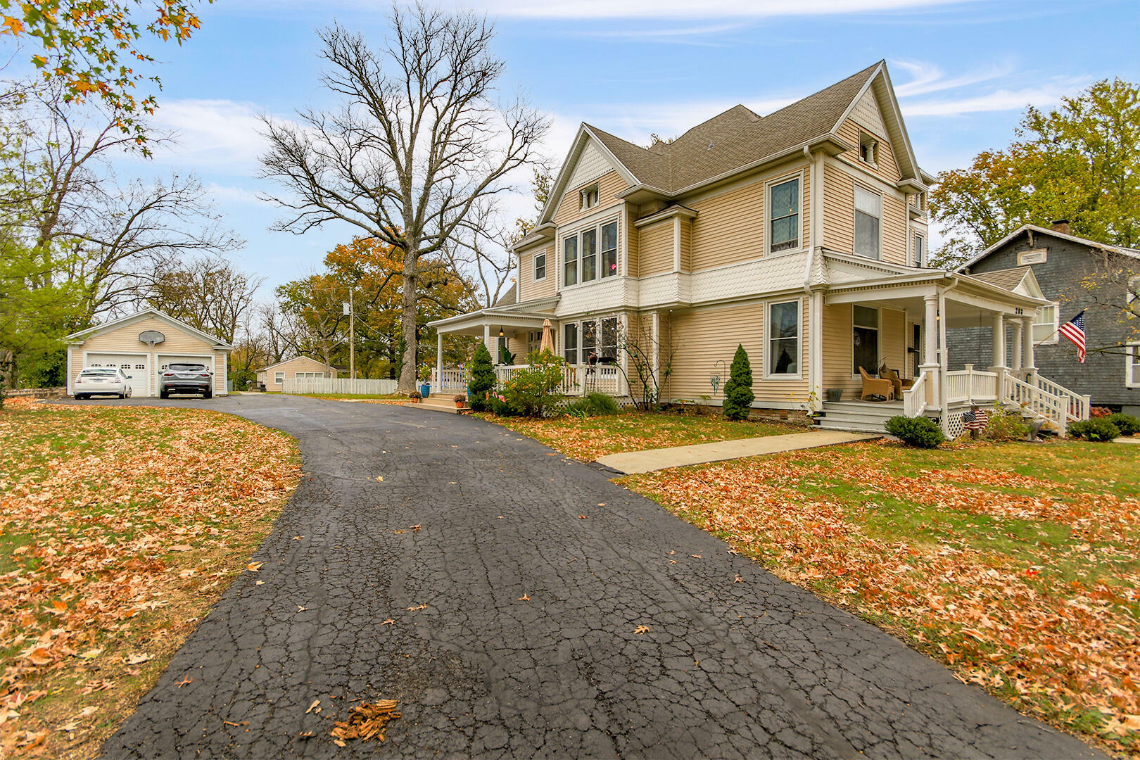 Property Photo:  203 W Boulevard St  MO 65265 