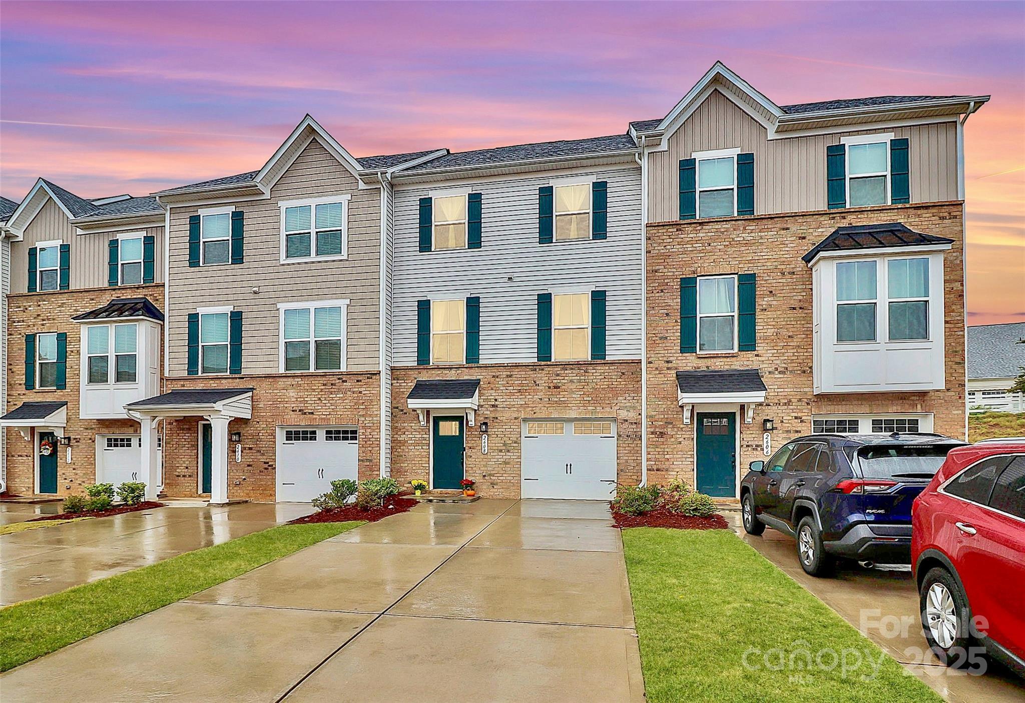 Property Photo: 2608 Grantham Place Drive SC 29715