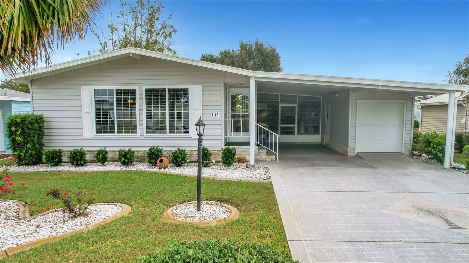 Property Photo:  1112 Paradise Drive  FL 32159 