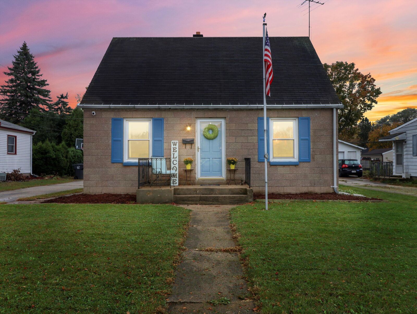 Property Photo: 215 Coolidge Ave WI 53186
