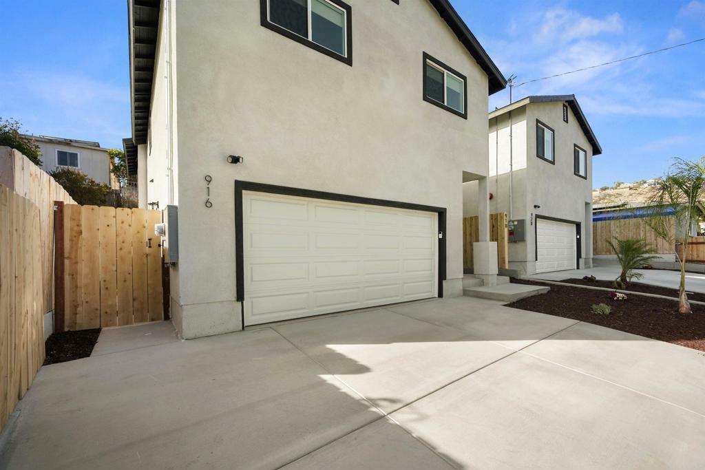 Property Photo:  916 Banock Street  CA 91977 