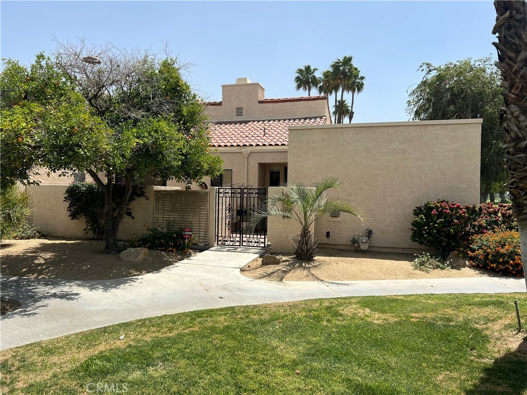 Property Photo:  640 Hospitality Drive  CA 92270 