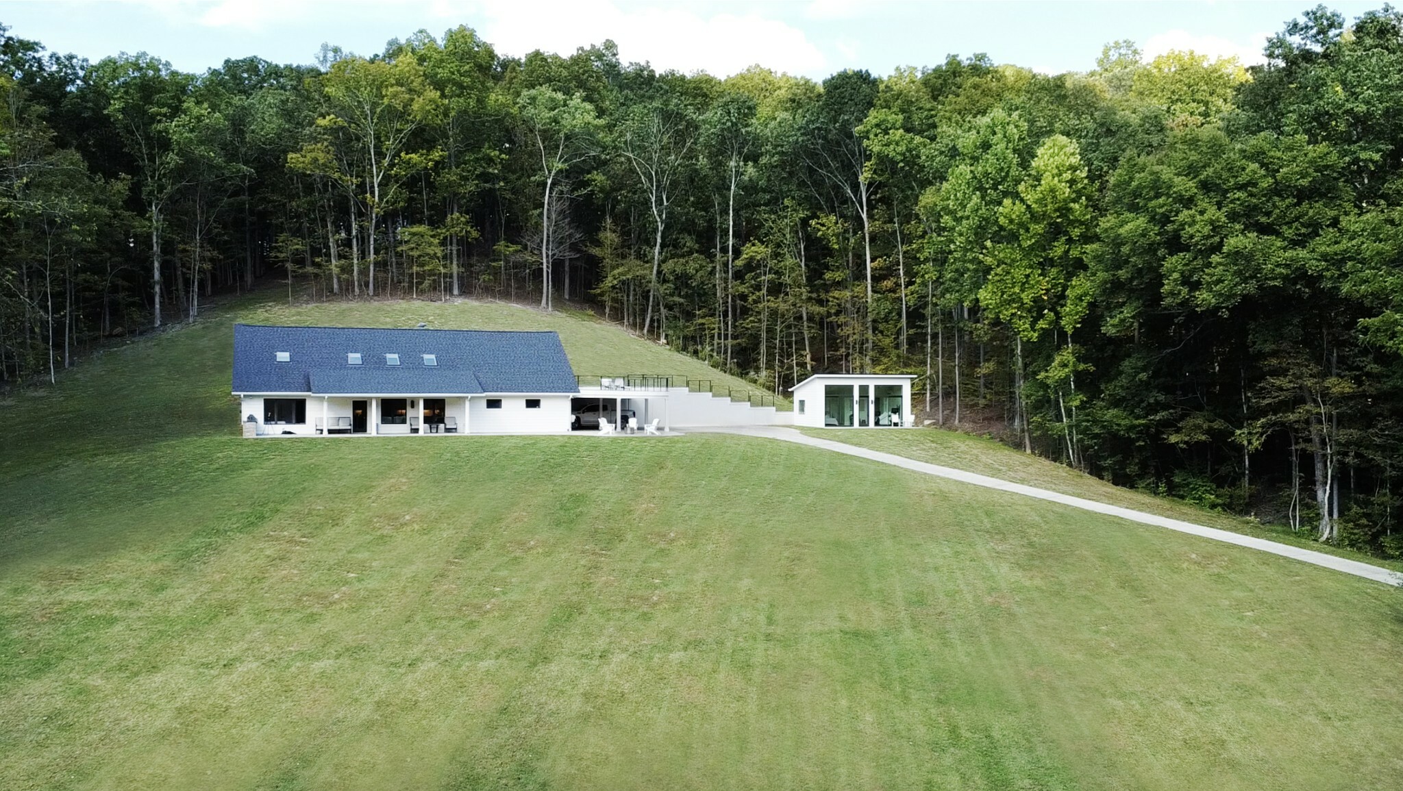 Property Photo:  5204 Drury Ln  TN 37064 