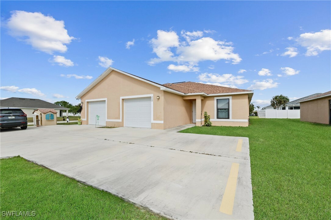 209/211 SW 16th Terrace  Cape Coral FL 33991 photo