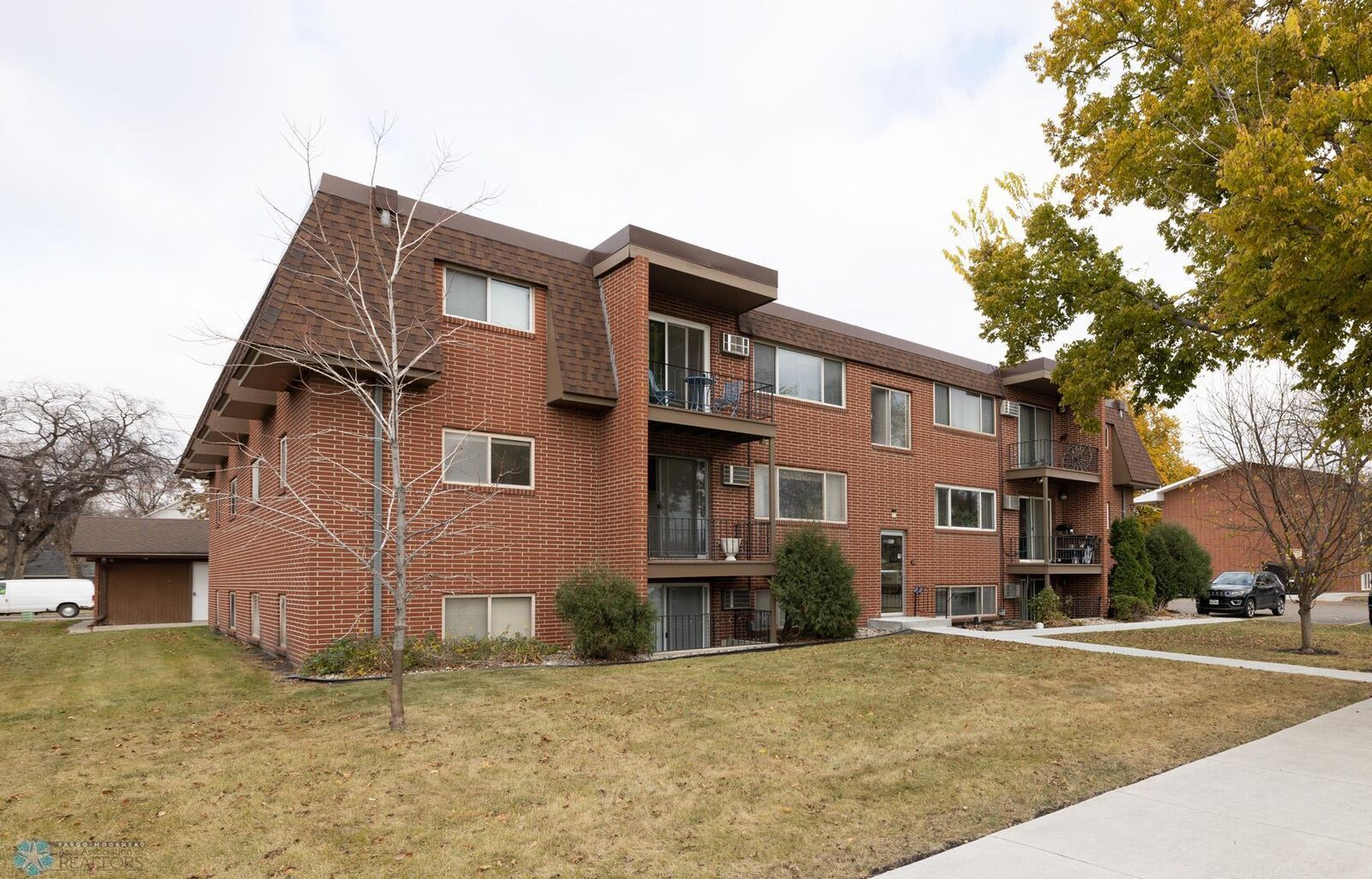 Property Photo:  901 6th Avenue N #6  ND 58102 