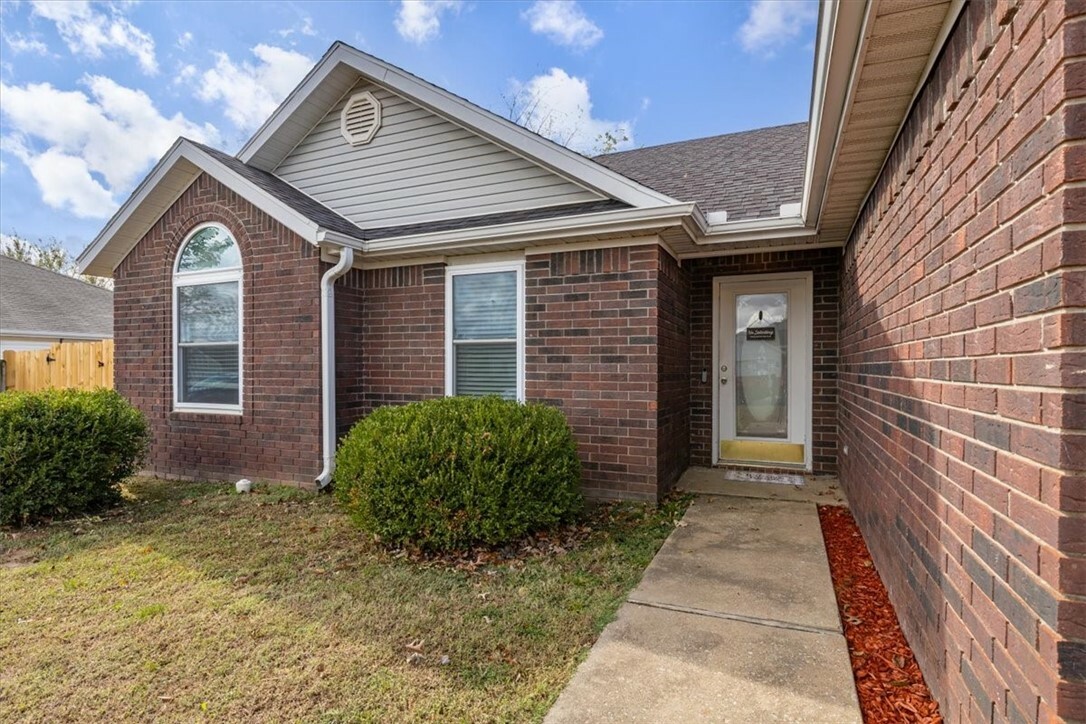 Property Photo:  114 Bailey Street  AR 72745 