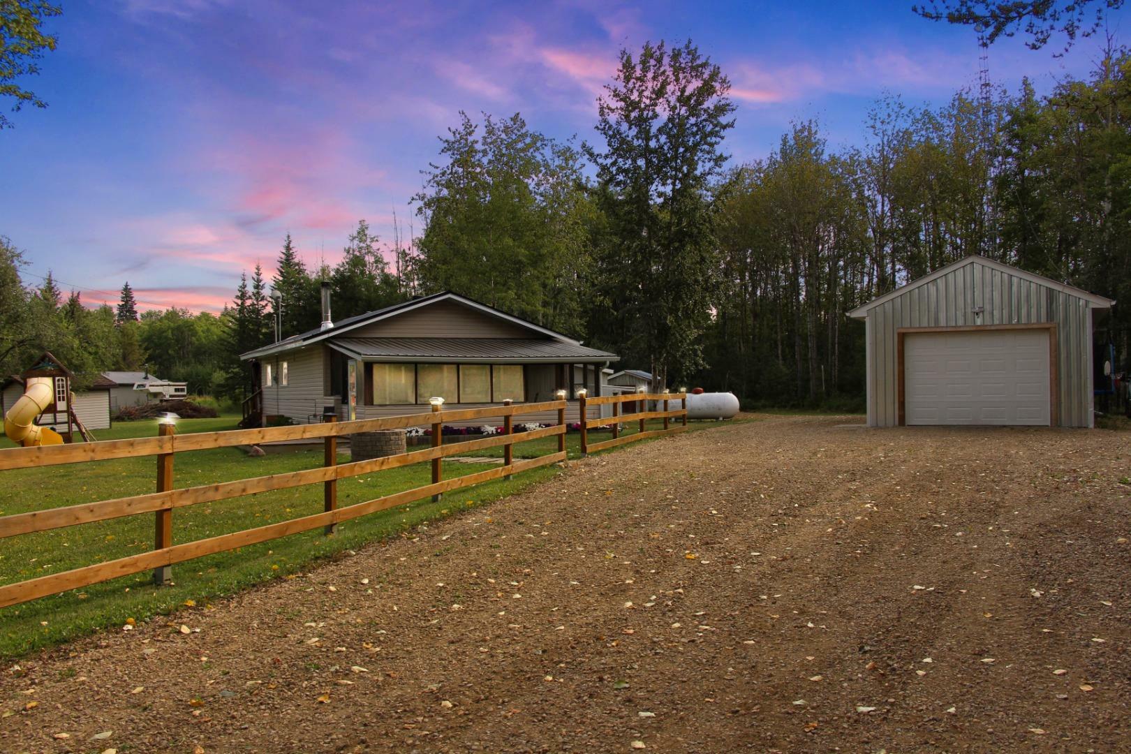 Property Photo:  650017 Range Road 185  AB T0A 0M0 