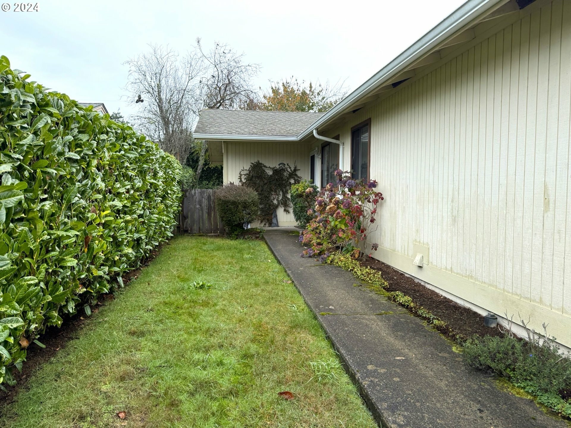 Property Photo:  1055 Augustine St  OR 97420 