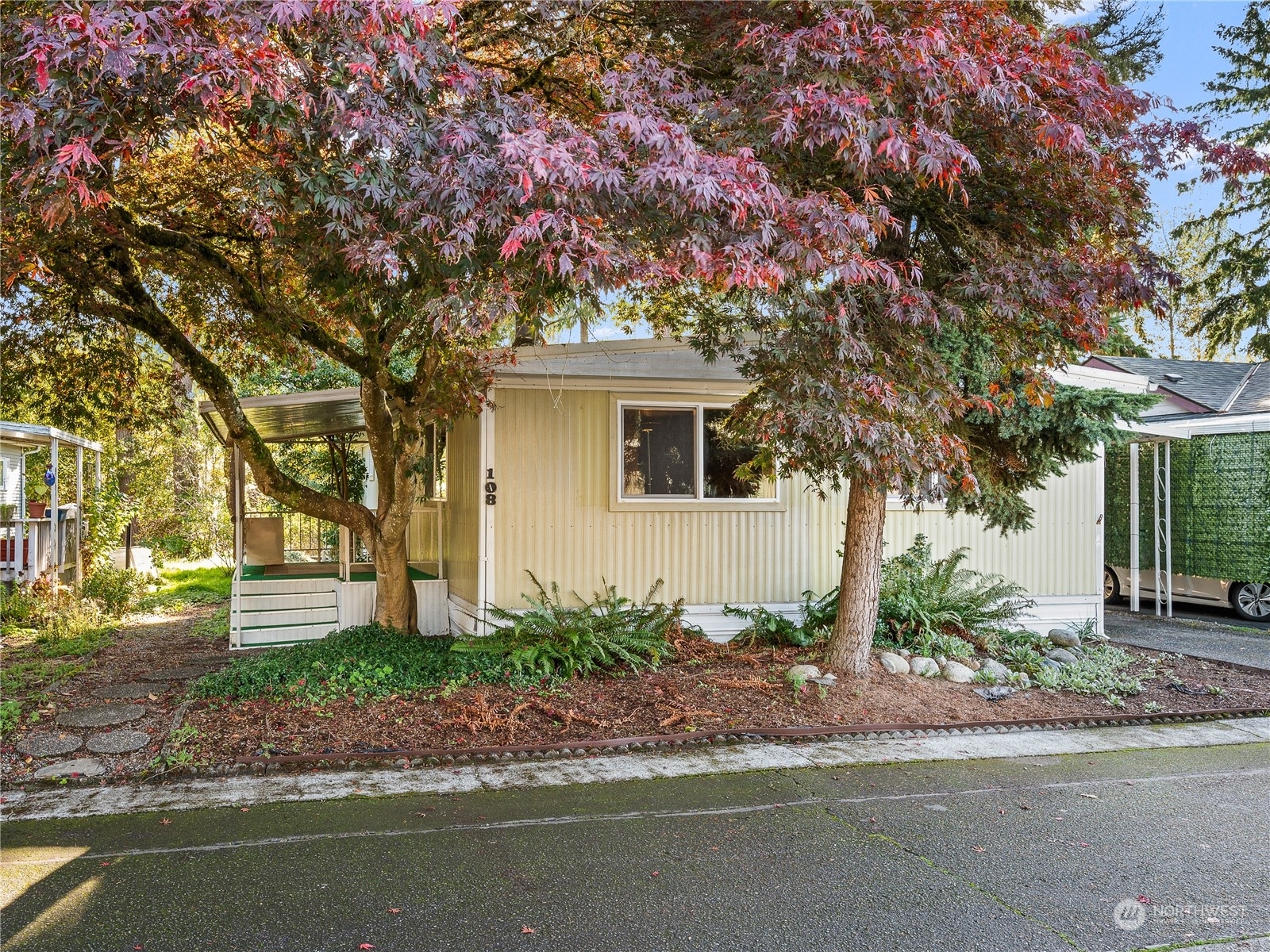 18425 NE 95th Street 108  Redmond WA 98052 photo