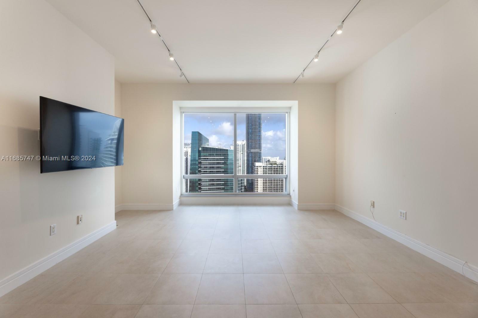 Property Photo:  1425 Brickell Ave 42D  FL 33131 