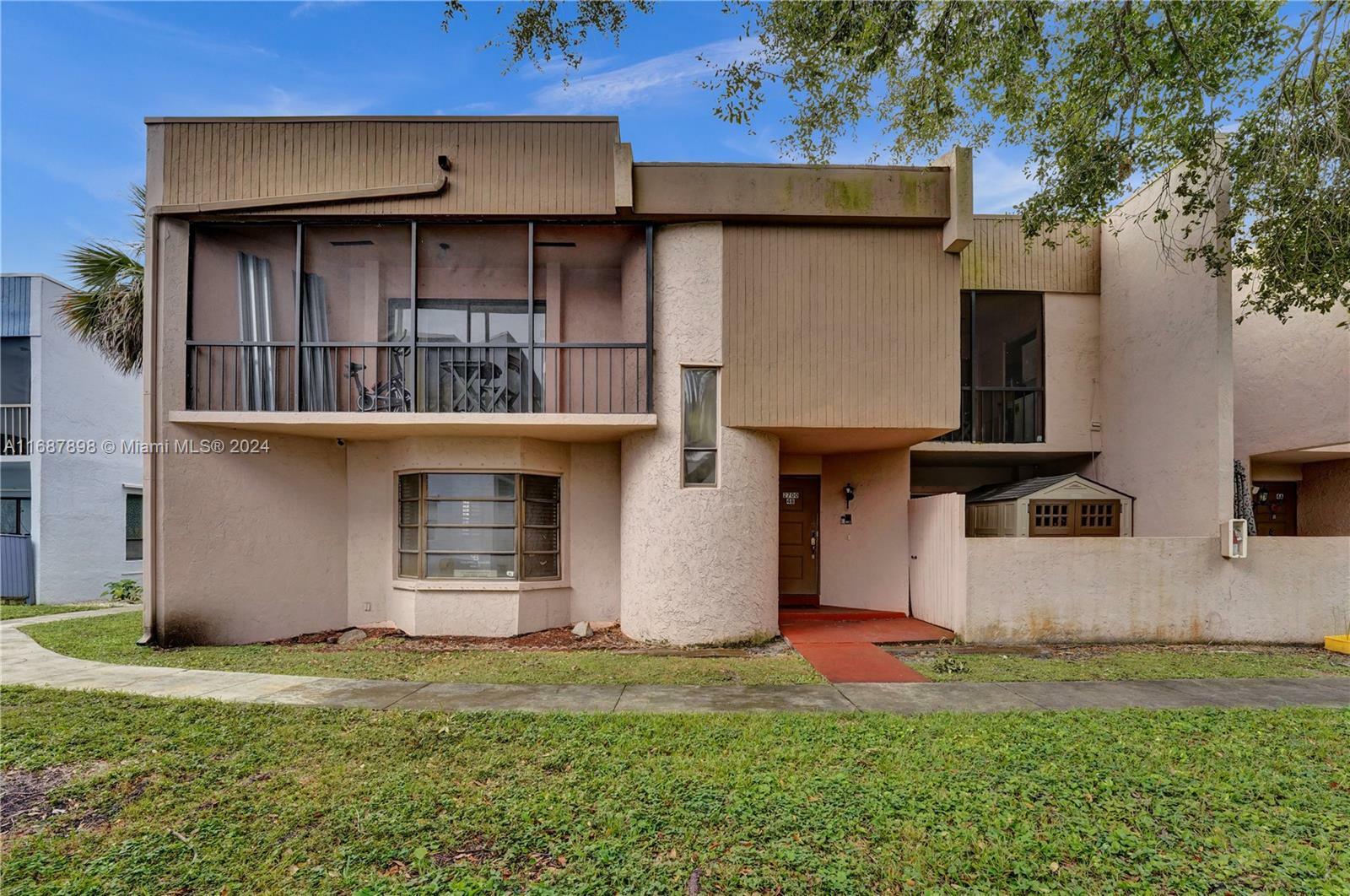 Property Photo:  2700 S University Dr 4B  FL 33328 