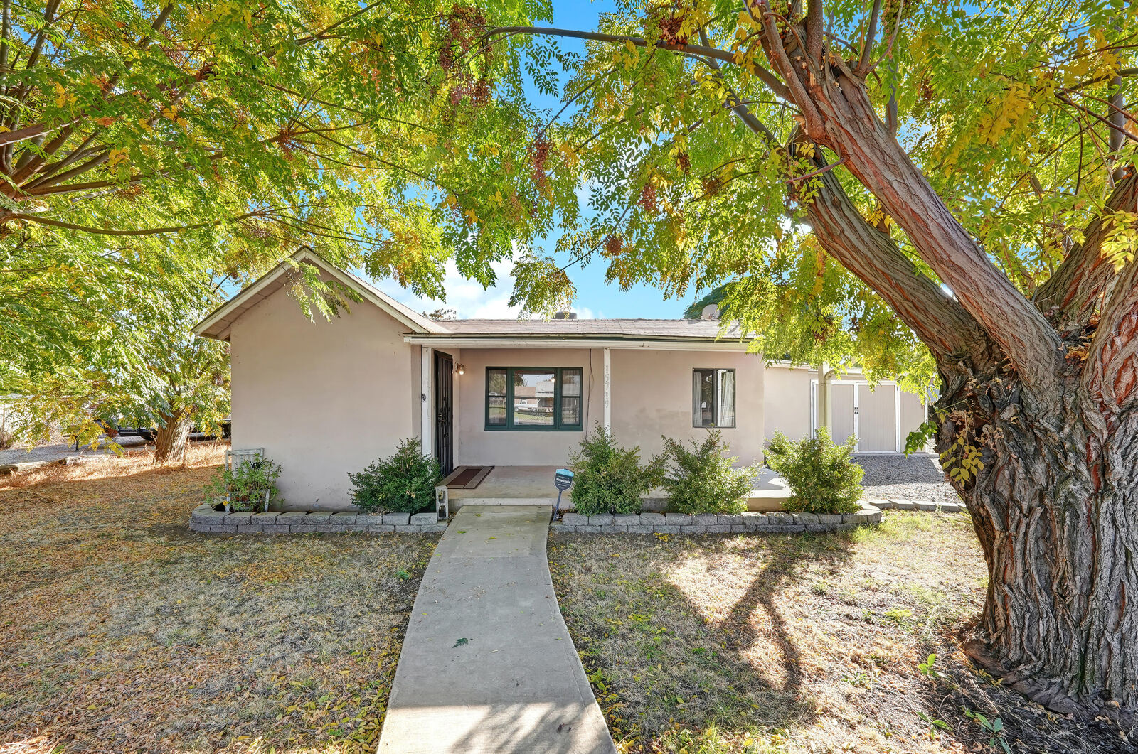 Property Photo: 15719 Aspen Avenue CA 93235