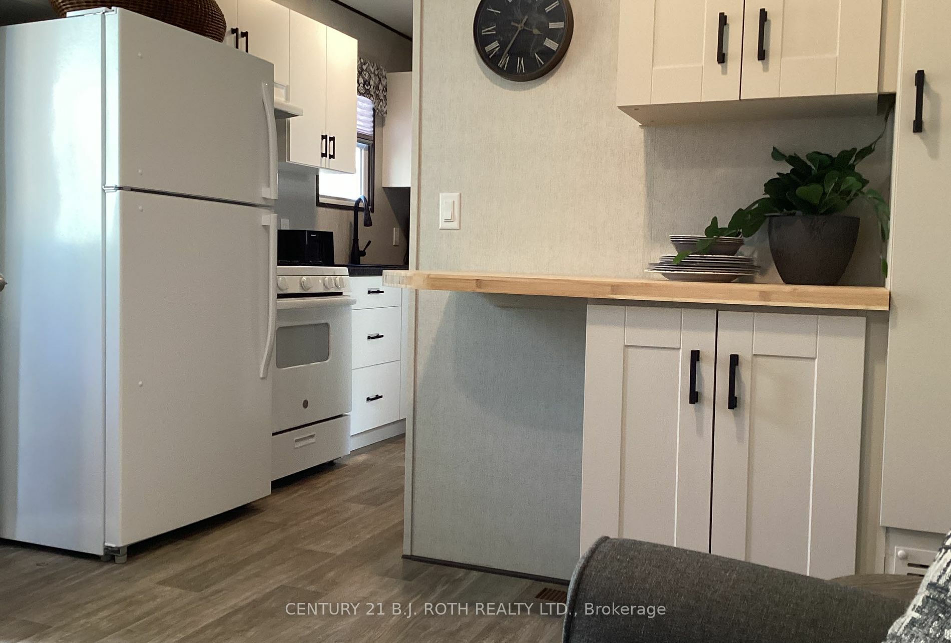 Property Photo:  1047 Bonnie Lake Camp Rd 719  ON P1L 1W9 