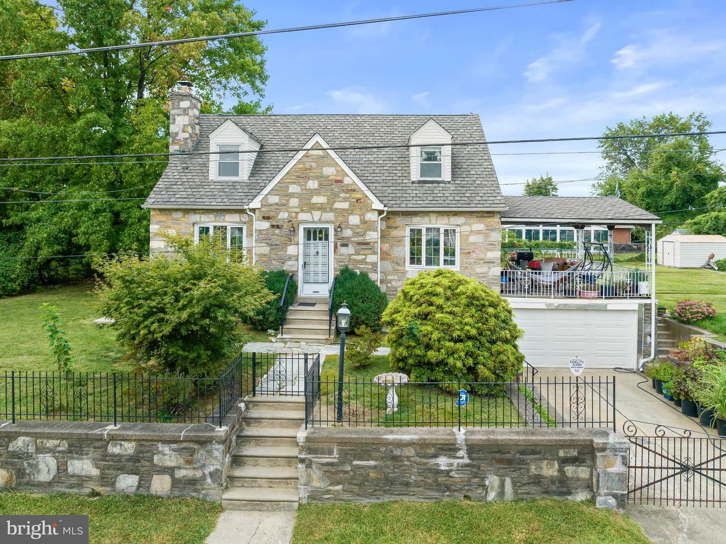 Property Photo:  6622 N American Street  PA 19126 