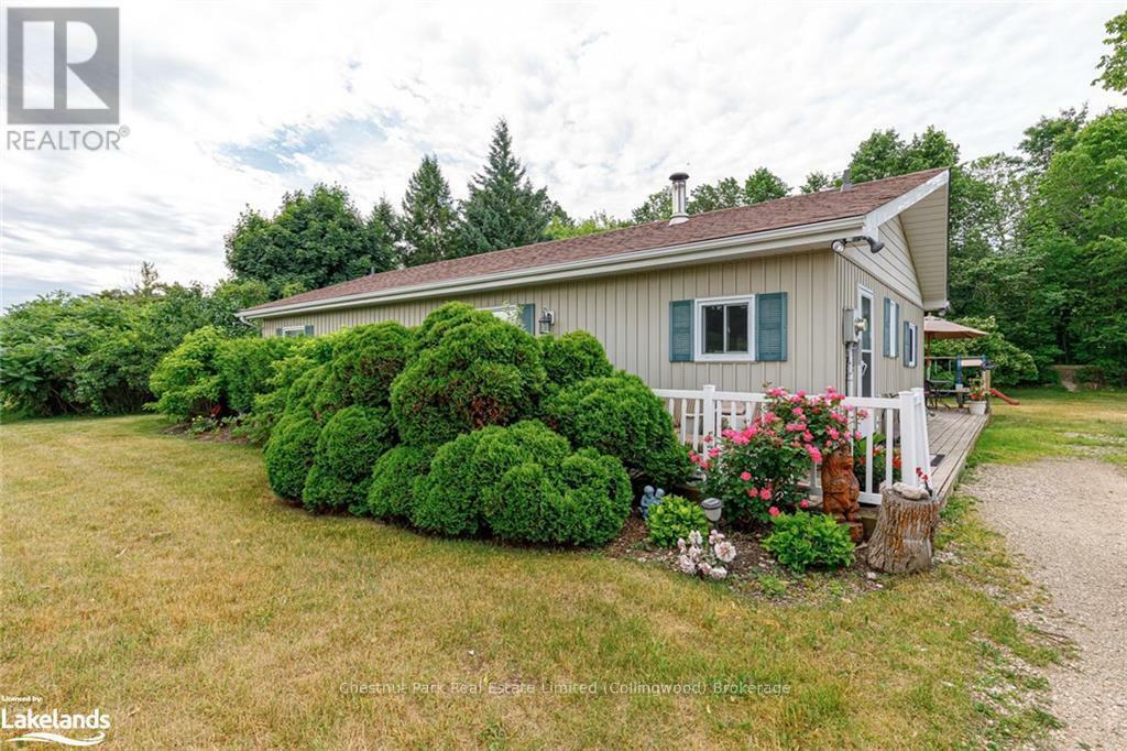 Property Photo:  209548 Highway 26  ON L9Y 0T1 