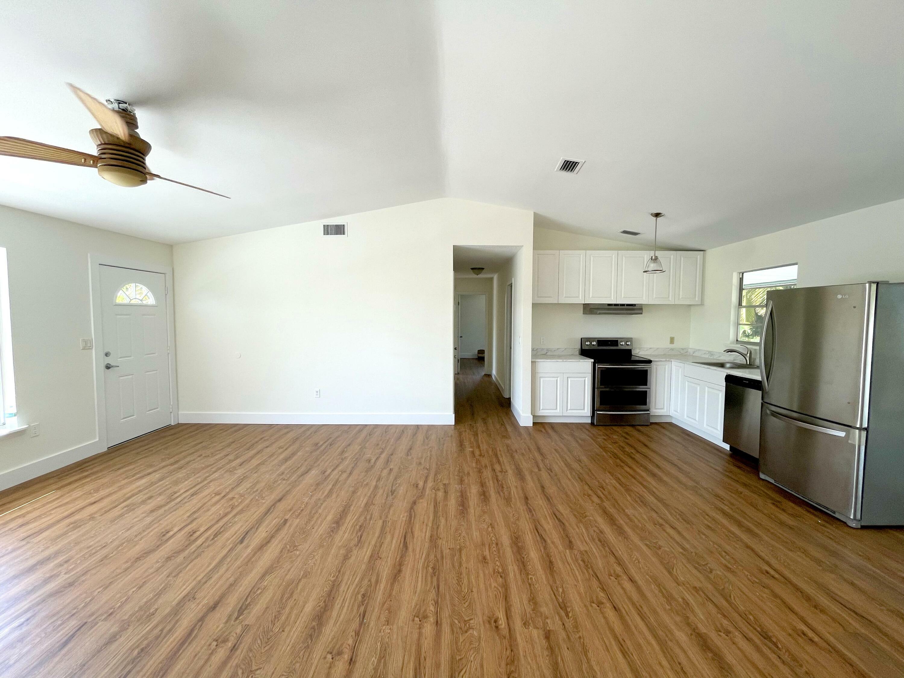 Property Photo:  878 La Paloma Road  FL 33037 