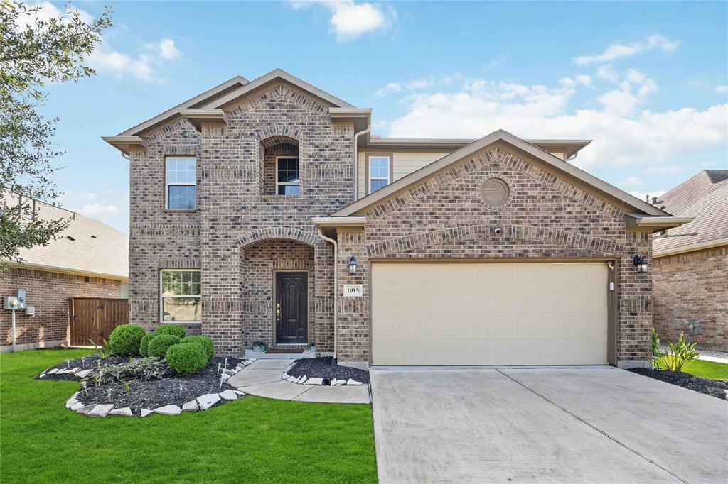 Property Photo:  1915 Sunset Terrace Lane  TX 77089 