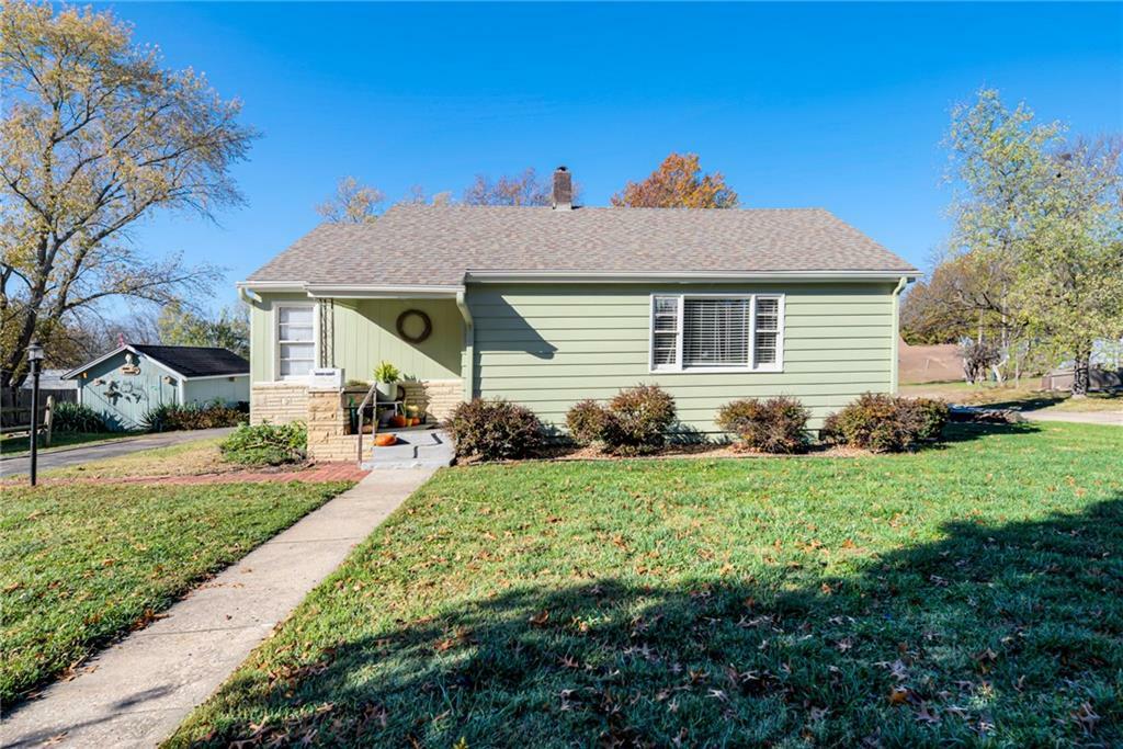 Property Photo:  634 N Poplar Street  KS 66067 