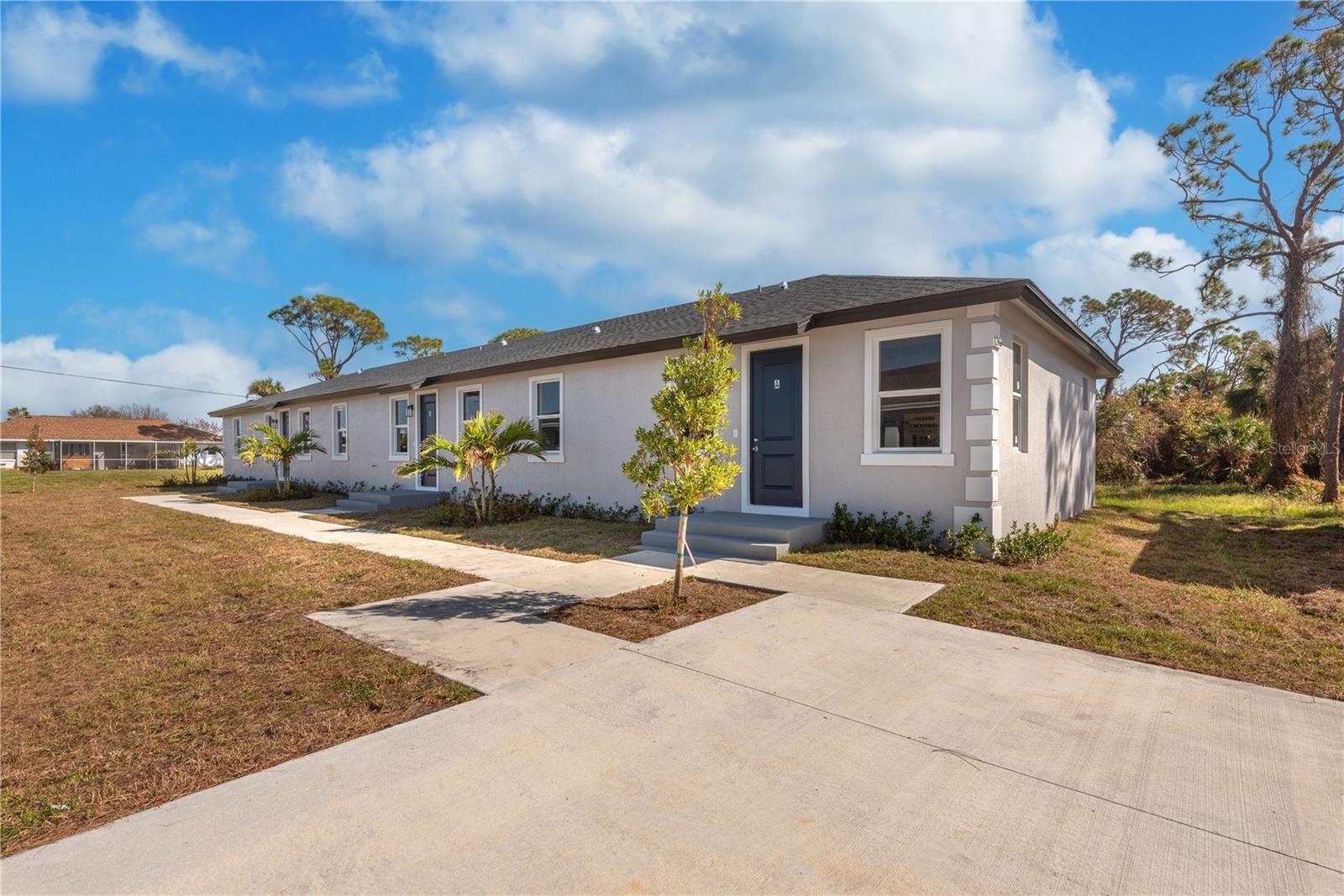 Property Photo: 246 Rotonda Boulevard FL 33947