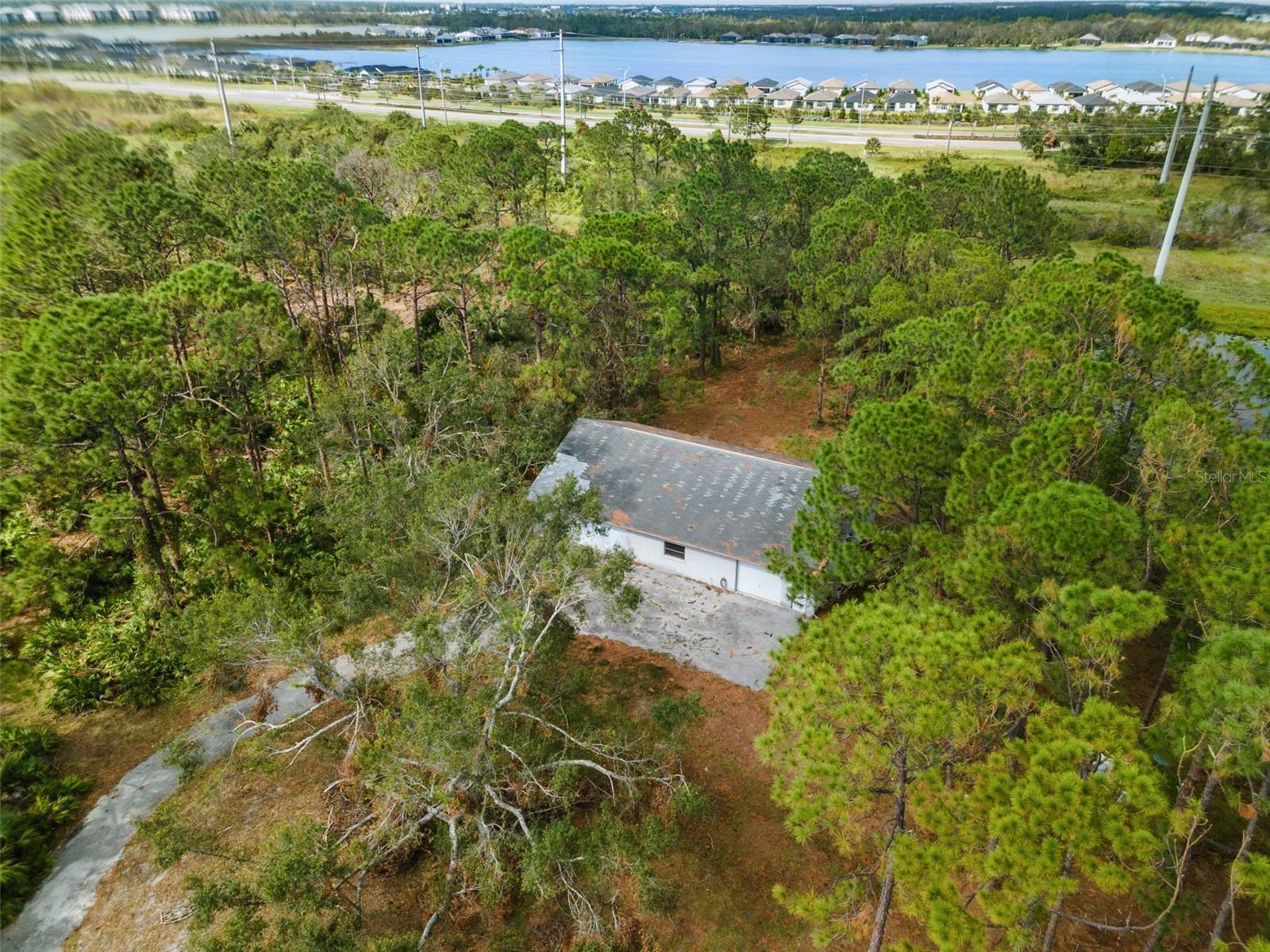 Property Photo:  1429 Ranchero Drive  FL 34240 